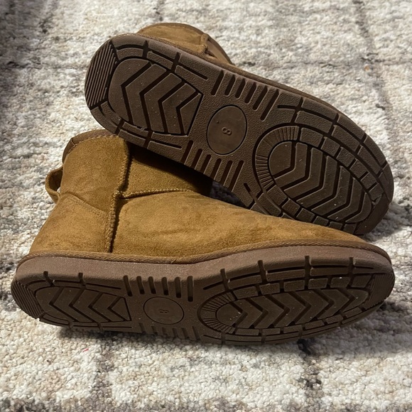 Classic Mini Winter Boots - Picture 2 of 3